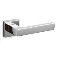 PLANET Q Door Handle With Yale Key Hole