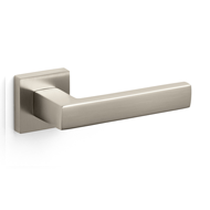 PLANET Q Door Handle With Yale Key Hole
