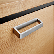 OBLIQUE Chrome Handle