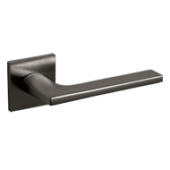 LOTUS Q Door Handle With Yale Key Hole 