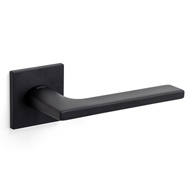 LOTUS Q Door Handle With Yale Key Hole 