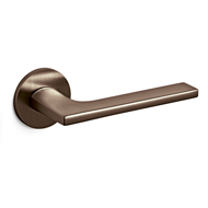 LOTUS Door Handle With Yale Key Hole - 