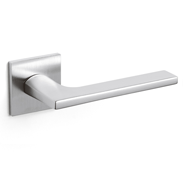 LOTUS Q Door Handle With Yale Key Hole 