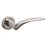 Novella Door Handle With Yale Key Hole-