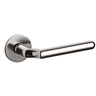 VIRGOLA Door Handle With Yale Key Hole 