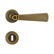 Opera Brass Lever Handle on Rose - Bron