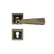 Opera Brass Lever Handle on Rose -  Pat