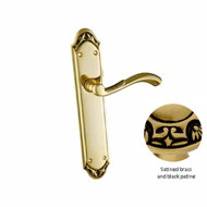 Door lever handle set on plate with yal