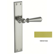 Door lever handle set on plate - 267MM 