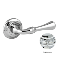 Door lever handles set on roses - Brigh