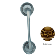 Door pull handle on rose - English bron