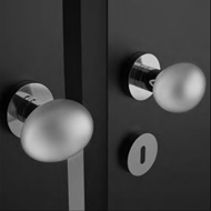 OVO Liscio Door Knob - clear/polished b