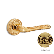 Urbe Door lever handle on rose with Yal